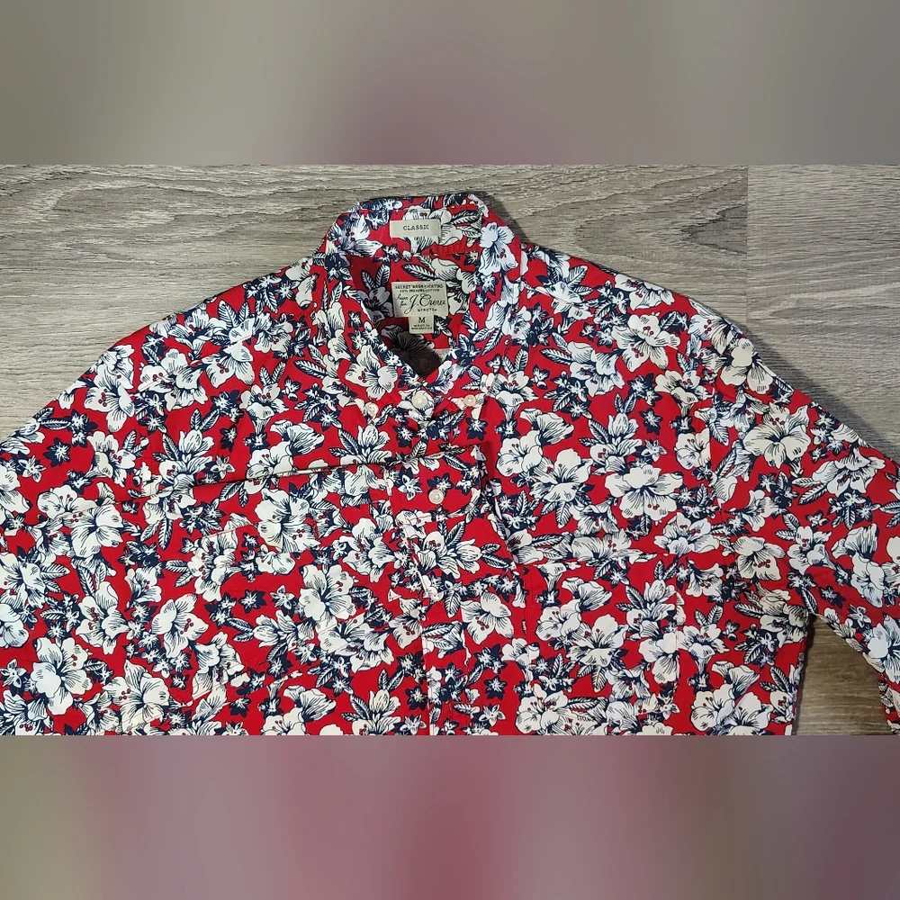 J. Crew Shirt Size M Secret Wash 98% Organic Cotton Classic Stretch Floral AE716